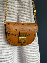 Lade das Bild in den Galerie-Viewer, MCM PATRICIA MINI BAG
