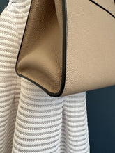Lade das Bild in den Galerie-Viewer, LOUIS VUITTON CITY STEAMER
