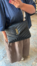 Lade das Bild in den Galerie-Viewer, YSL LOULOU MEDIUM
