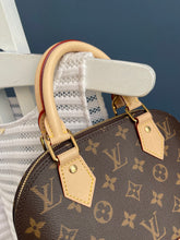 Lade das Bild in den Galerie-Viewer, LOUIS VUITTON ALMA BB
