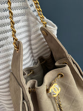 Lade das Bild in den Galerie-Viewer, CHANEL 25 SMALL WILDLEDER
