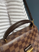 Lade das Bild in den Galerie-Viewer, LOUIS VUITTON CROISSETE

