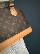 Lade das Bild in den Galerie-Viewer, LOUIS VUITTON ALMA BB
