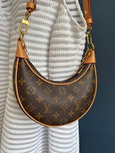 Lade das Bild in den Galerie-Viewer, LOUIS VUITTON LOOP
