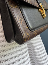 Lade das Bild in den Galerie-Viewer, LOUIS VUITTON VICTOIRE

