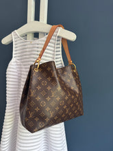 Lade das Bild in den Galerie-Viewer, LOUIS VUITTON GRACEFULL PM
