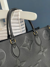 Lade das Bild in den Galerie-Viewer, LOUIS VUITTON ONTHEGO GM EMPREINTE
