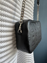 Lade das Bild in den Galerie-Viewer, MCM CAMERA BAG
