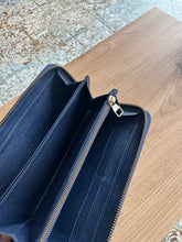 Lade das Bild in den Galerie-Viewer, LOUIS VUITTON ZIPPY EMPREINTE
