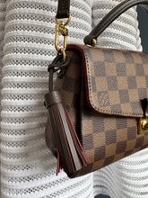 Lade das Bild in den Galerie-Viewer, LOUIS VUITTON CROISSETE
