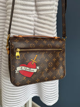 Lade das Bild in den Galerie-Viewer, LOUIS VUITTON MÉTIS PATCHES
