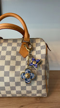 Lade das Bild in den Galerie-Viewer, LOUIS VUITTON MOSAIQUE SCHLÜSSELANHÄNGER
