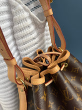 Lade das Bild in den Galerie-Viewer, LOUIS VUITTON NOÉ GRANDE
