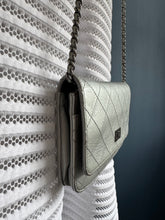 Lade das Bild in den Galerie-Viewer, CHANEL WOC

