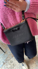 Lade das Bild in den Galerie-Viewer, PRADA CROSSBODY
