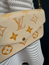 Lade das Bild in den Galerie-Viewer, LOUIS VUITTON FÉLICIE BY THE POOL
