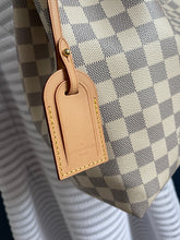 Lade das Bild in den Galerie-Viewer, LOUIS VUITTON GRACEFUL PM
