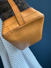 Lade das Bild in den Galerie-Viewer, LOUIS VUITTON NOÉ GRANDE
