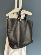 Lade das Bild in den Galerie-Viewer, PRADA VITELLO DAINO SHOPPER
