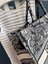 Lade das Bild in den Galerie-Viewer, DIOR BOOK TOTE LARGE
