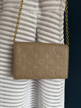 Lade das Bild in den Galerie-Viewer, LOUIS VUITTON VAVIN CHAIN
