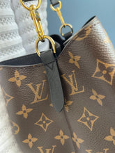 Lade das Bild in den Galerie-Viewer, LOUIS VUITTON NÉONOÉ MM
