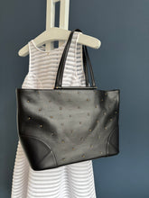 Lade das Bild in den Galerie-Viewer, MCM CLAUDIA SHOPPER
