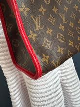 Lade das Bild in den Galerie-Viewer, LOUIS VUITTON POPINCOURT PM
