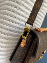 Lade das Bild in den Galerie-Viewer, LOUIS VUITTON MÉTIS
