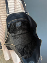 Lade das Bild in den Galerie-Viewer, PRADA SHOPPER
