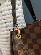 Lade das Bild in den Galerie-Viewer, LOUIS VUITTON GRACEFUL MM
