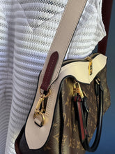 Lade das Bild in den Galerie-Viewer, LOUIS VUITTON TUILERIES

