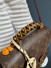 Lade das Bild in den Galerie-Viewer, LOUIS VUITTON MÉTIS
