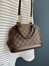 Lade das Bild in den Galerie-Viewer, LOUIS VUITTON ALMA BB
