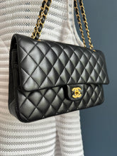 Lade das Bild in den Galerie-Viewer, CHANEL DOUBLE FLAP MEDIUM
