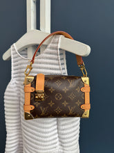 Lade das Bild in den Galerie-Viewer, LOUIS VUITTON SIDE TRUNK PM

