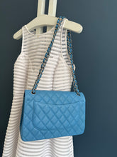 Lade das Bild in den Galerie-Viewer, CHANEL DOUBLE FLAP JUMBO
