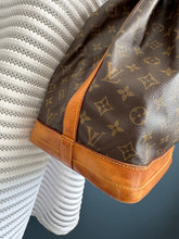Lade das Bild in den Galerie-Viewer, LOUIS VUITTON NOÉ GRANDE
