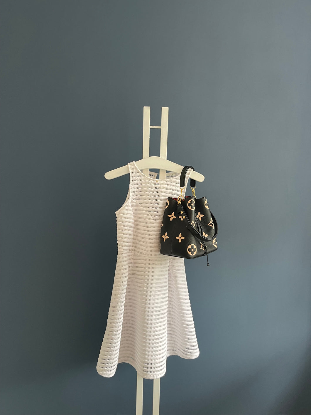 LOUIS VUITTON NÉONOÉ BICOLOR