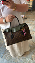 Lade das Bild in den Galerie-Viewer, LOUIS VUITTON TUILERIES
