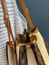 Lade das Bild in den Galerie-Viewer, LOUIS VUITTON NOÉ GRANDE RAYURES
