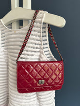 Lade das Bild in den Galerie-Viewer, CHANEL WOC
