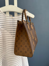 Lade das Bild in den Galerie-Viewer, LOUIS VUITTON ONTHEGO MM
