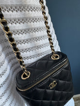 Lade das Bild in den Galerie-Viewer, CHANEL VANITY
