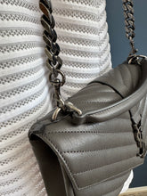 Lade das Bild in den Galerie-Viewer, YSL COLLEGE SMALL
