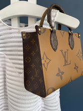 Lade das Bild in den Galerie-Viewer, LOUIS VUITTON ONTHEGO PM
