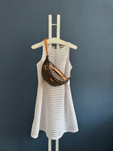 Lade das Bild in den Galerie-Viewer, LOUIS VUITTON BUMBAG
