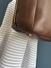 Lade das Bild in den Galerie-Viewer, PRADA VITELLO DAINO SHOPPER
