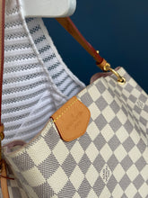 Lade das Bild in den Galerie-Viewer, LOUIS VUITTON GRACEFUL MM
