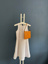 Lade das Bild in den Galerie-Viewer, MCM CLUTCH
